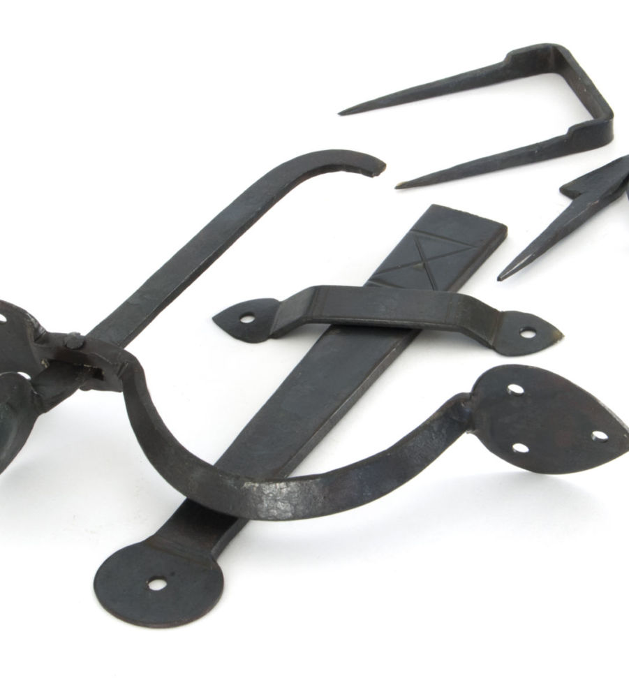 From The Anvil Beeswax Gothic Thumblatch - XL