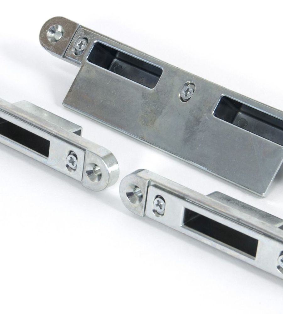 From The Anvil Bright Zinc Plated Espag Keep Set - 57mm Door (3)