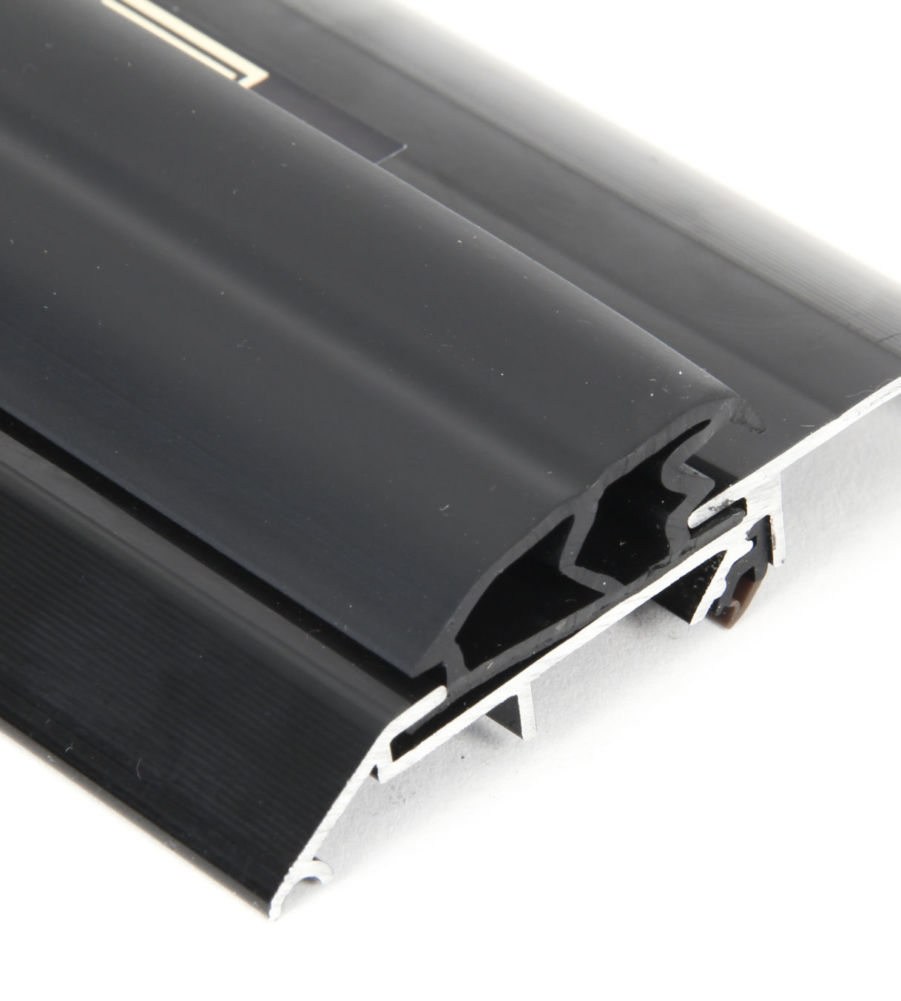 Black 933mm Threshex Sill