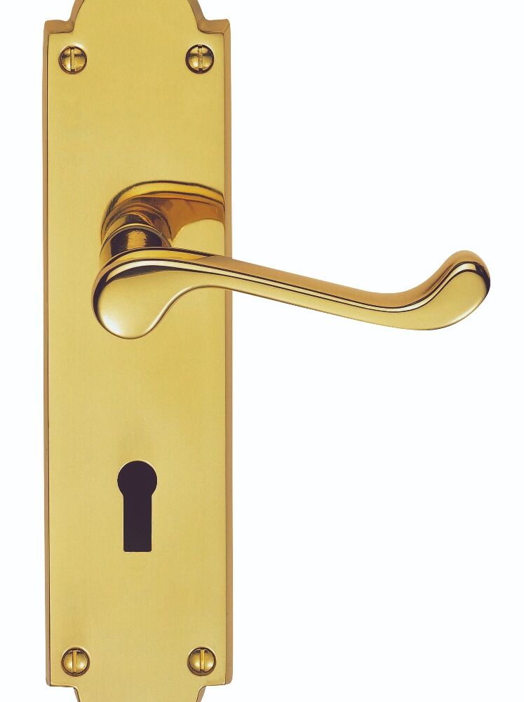 CARLISLE BRASS M68 VICTORIAN SCROLL LEVER ON SHAPED BACKPLATE - LOCK 57MM C/C 205 X 49MM - PAIR