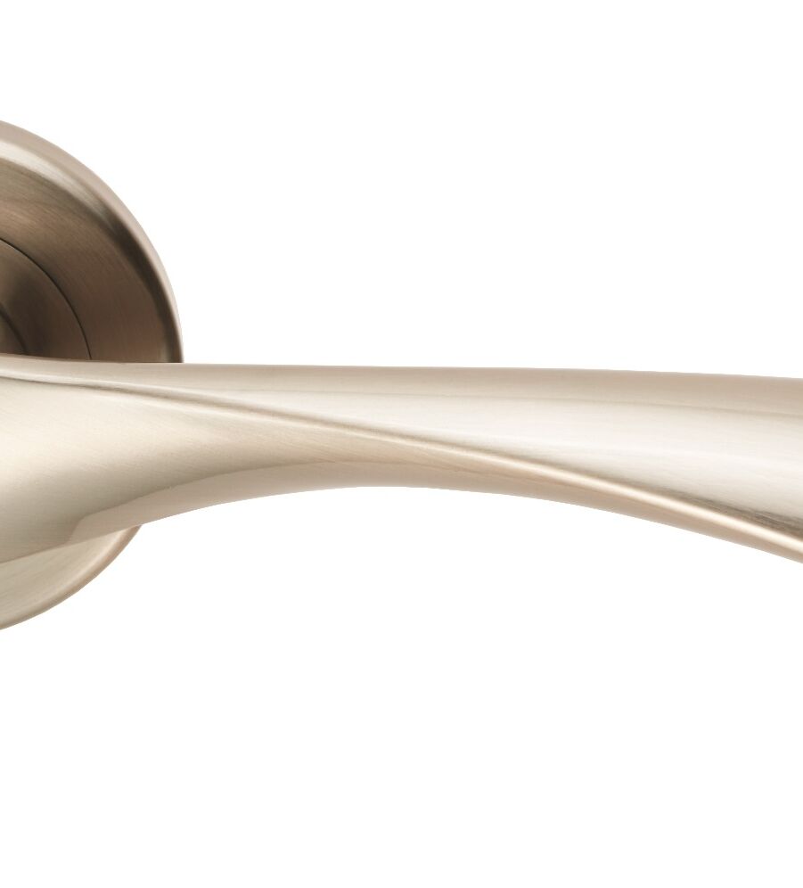 CARLISLE BRASS SZR020SN/RP SEROZZETTA VENTI LEVER ON ROUND ROSE - PAIR