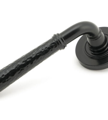From The Anvil Black Hammered Newbury Lever on Rose Set (Plain) – U