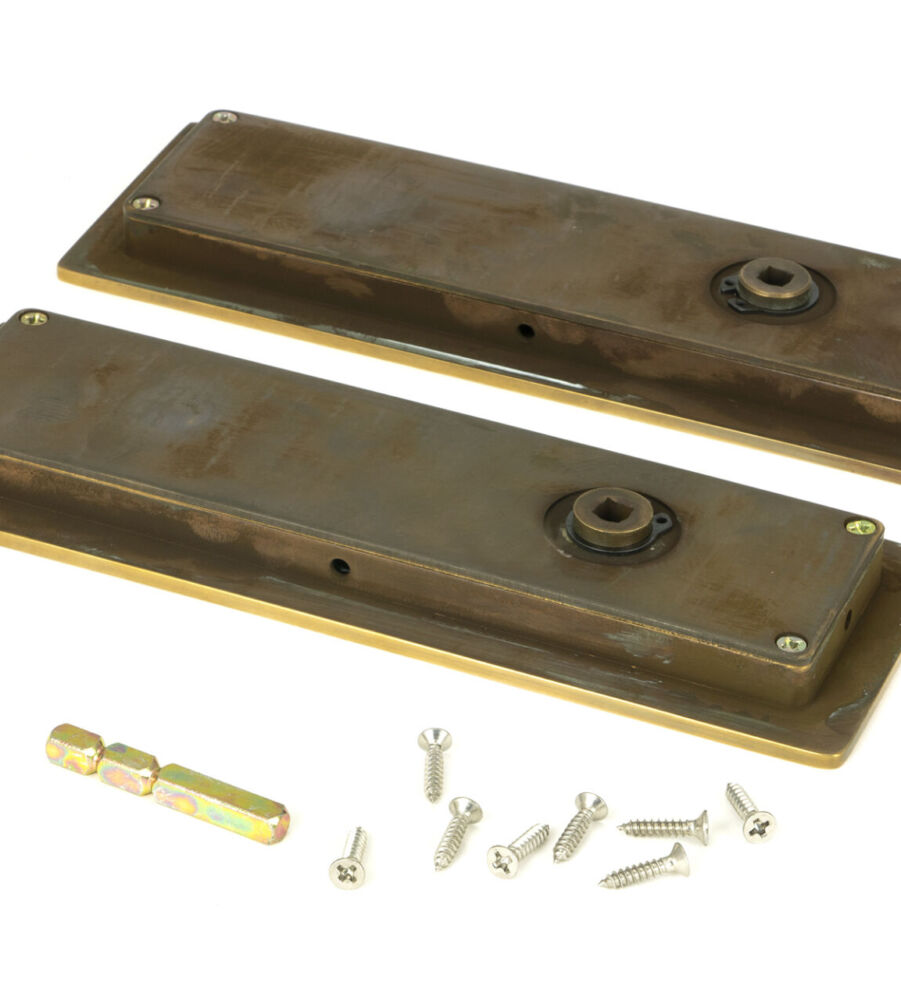 From The Anvil Aged Brass 175mm Plain Rectangular Pull - Privacy Set - Image 4