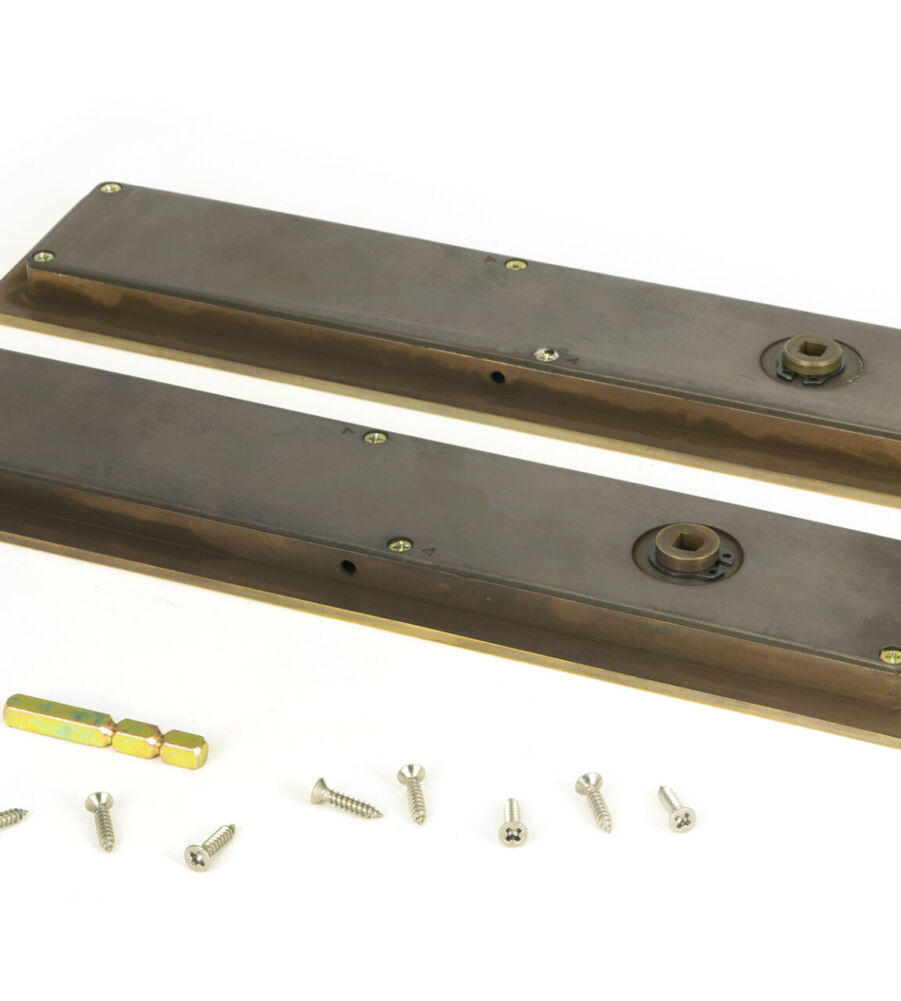 From The Anvil Aged Brass 250mm Plain Rectangular Pull - Privacy Set - Image 4