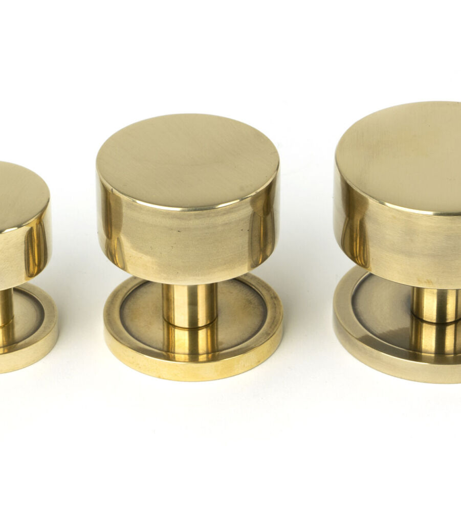 From The Anvil Aged Brass Kelso Cabinet Knob - 32mm (Plain) - Image 6