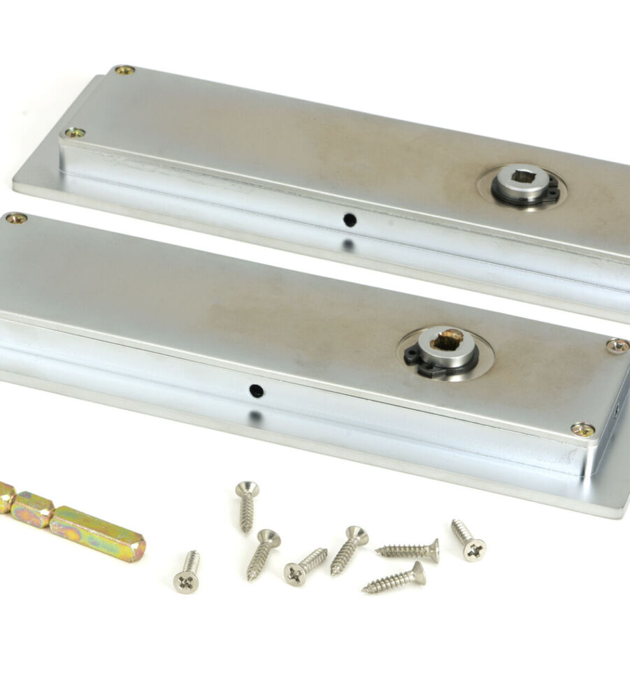 From The Anvil Satin Chrome 175mm Plain Rectangular Pull - Privacy Set - Image 4
