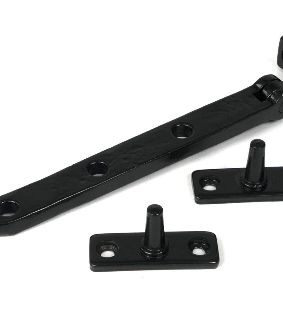 From The Anvil Black 8" Hammered Newbury Stay
