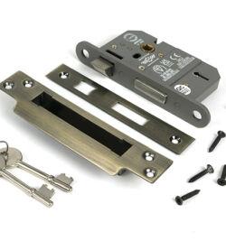 From The Anvil Aged Brass 2½" 5 Lever BS Sash Lock KA - Image 3